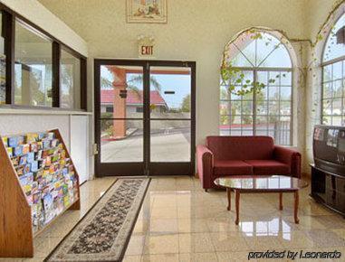 Hotel Super 8 By Wyndham Upland Ontario Ca Interior foto